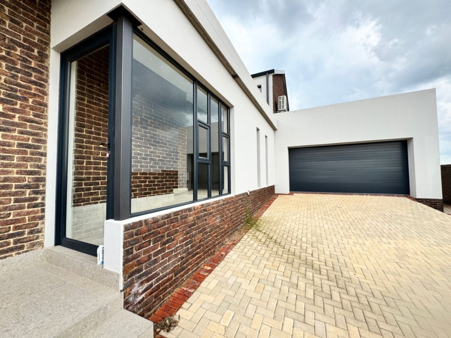 3 Bedroom Property for Sale in Helderzicht Eco Estate North West